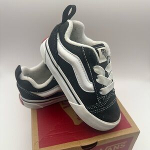 VANS Knu Skool Shoes Black/White Toddler Size 7 Elastic Laces Sneakers with Box